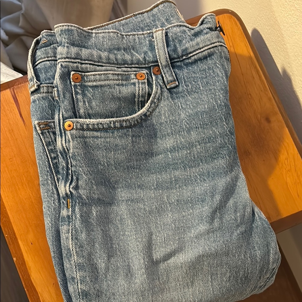 Madewell woman’s blue jeans
